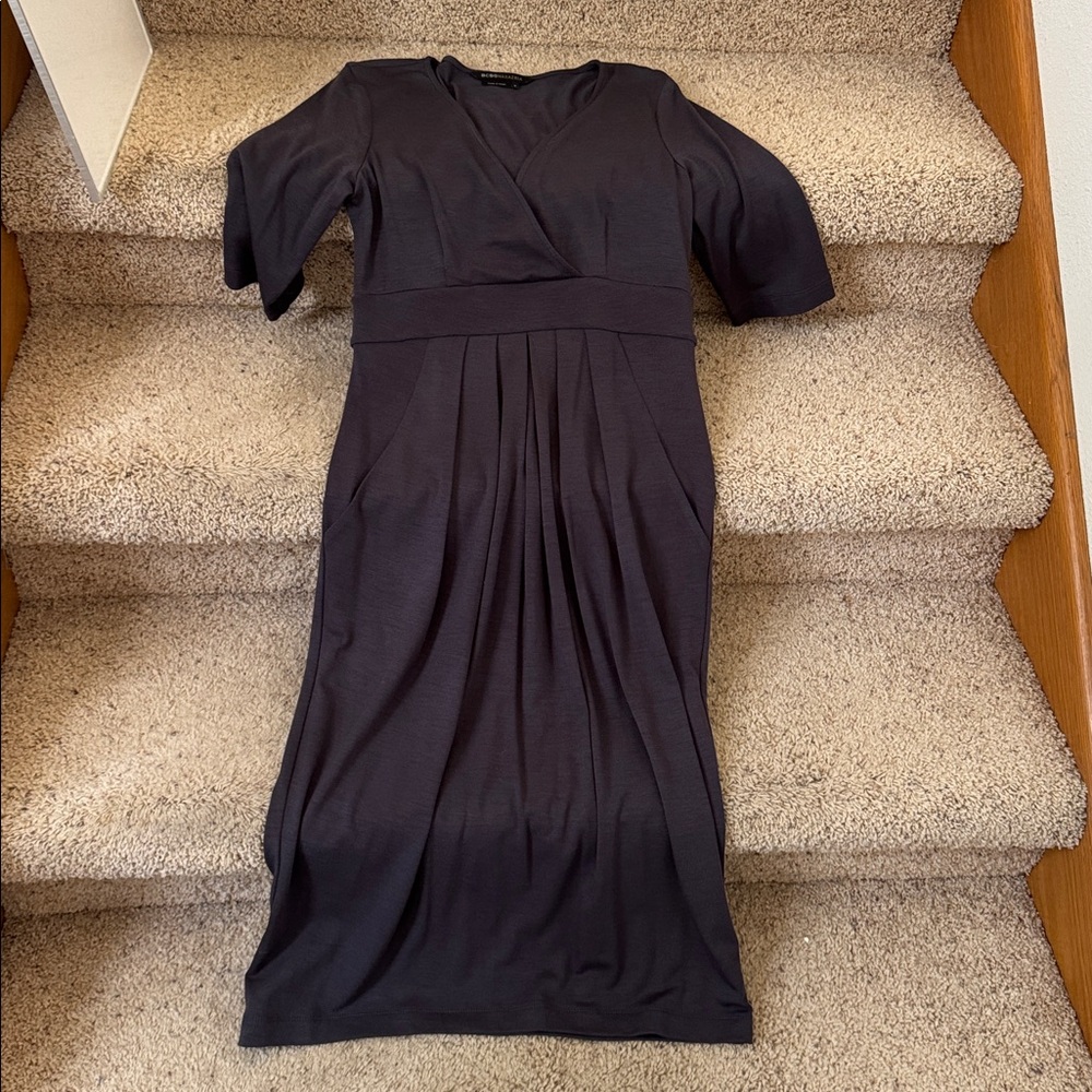BCBG MAXAZRIA Comfortable Gray Short-Sleeve Over the Knee Dress, Size Small